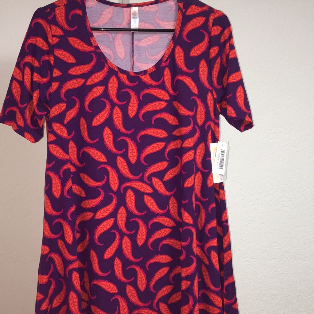 NWT LuLaRoe Perfect Tee! XS